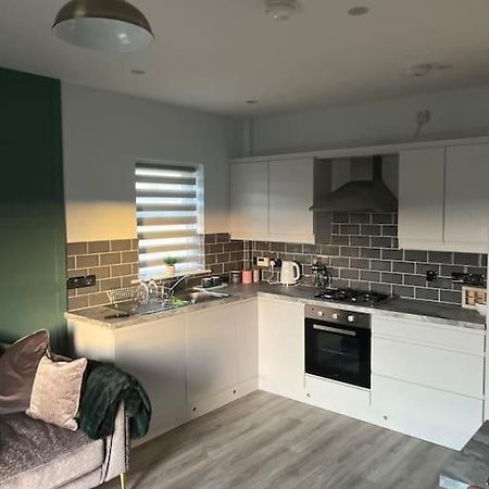 Corran Mews Apartment ลาร์น ภายนอก รูปภาพ